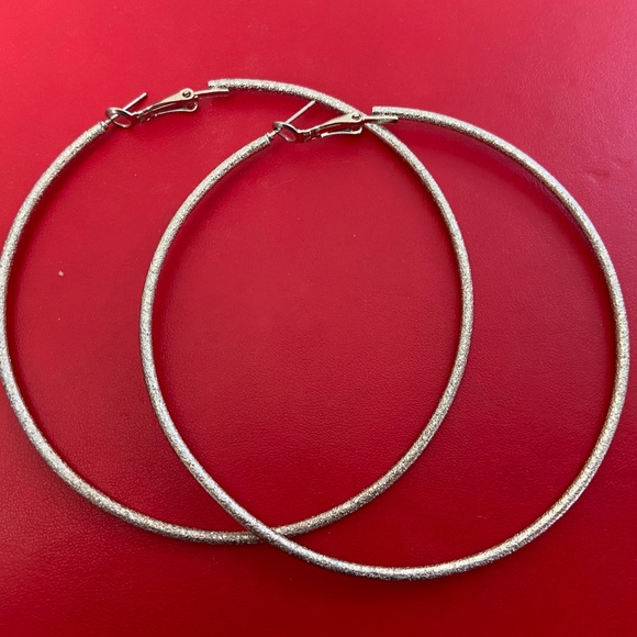 Rue21 Pack of 3 Gold/Silver Hoops - Picture 3 of 3